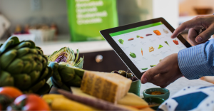 Online_grocery_shopping_tablet_1